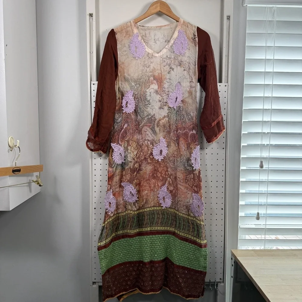 asia maxi dress Green and gold Asian maxi dress with a touch of elegance #maxidress #greenandgold